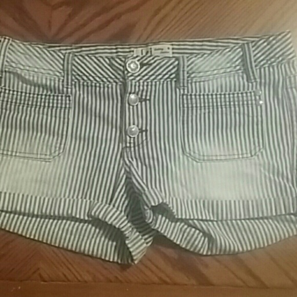 L.E.I ashley lowrise