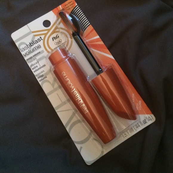 Cover girl LashBlast Volume Mascara