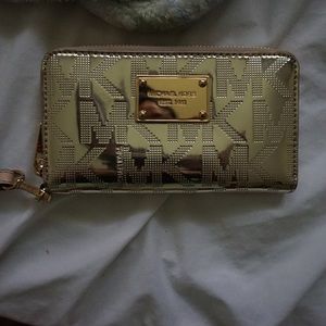 GOLD MICHAEL KORS WRISTLET