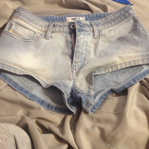 Light blue shorts - Picture 1 of 4