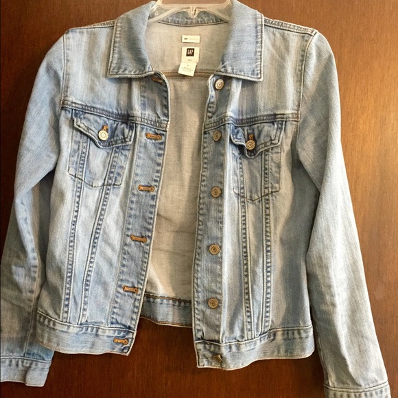 Gap denim jacket light wash