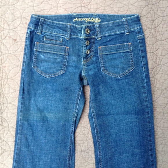 💥MMAO Clear out!💥 RARE American Eagle jeans 2R - Picture 2 of 4