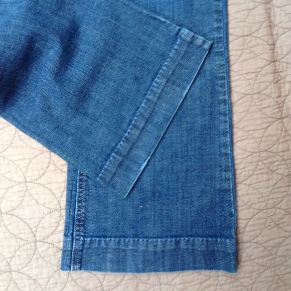 💥MMAO Clear out!💥 RARE American Eagle jeans 2R - Picture 3 of 4