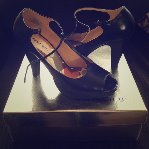 Madden girl black heels