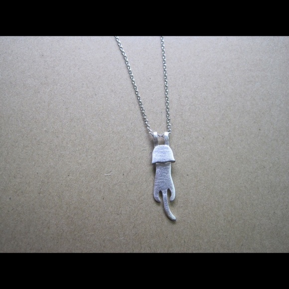 HANG IN THERE, BABY! 925 Silver Matte Cat Necklace