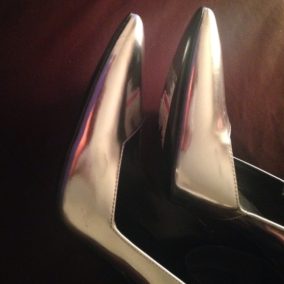 Kenneth Cole - Picture 4 of 4