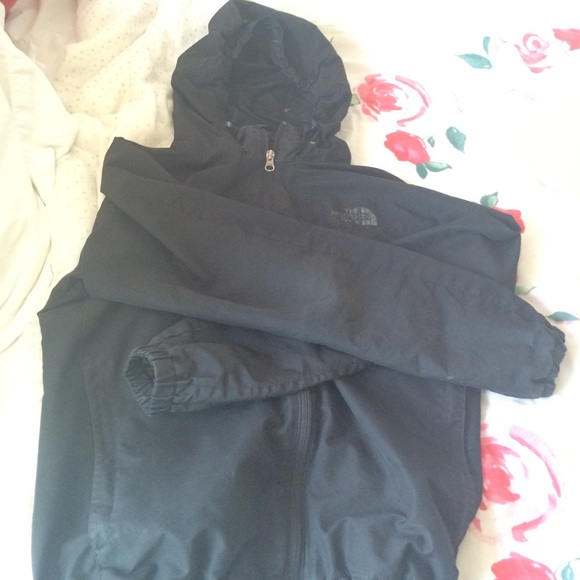 Black northface windbreaker
