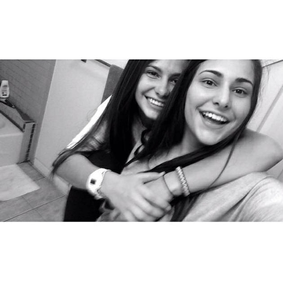 Meet your Posher, Keila - Picture 1 of 1