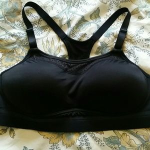 Black sports bra