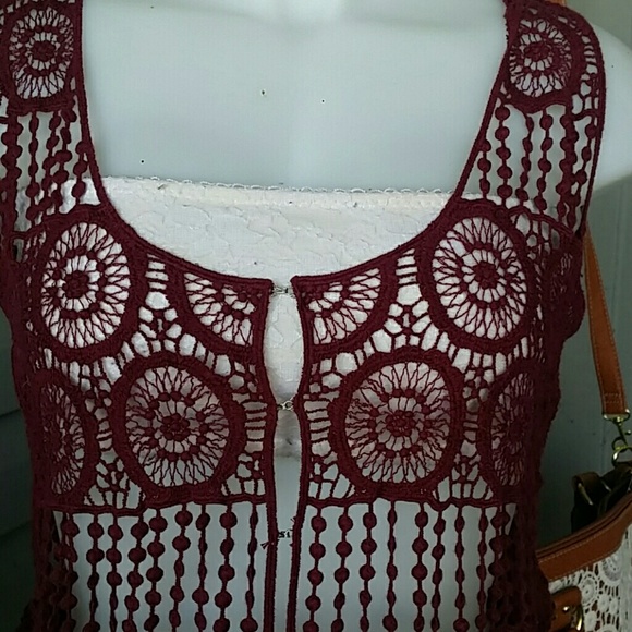 rue Sweaters - 🆕BURGUNDY KNIT  CROCHET VEST
