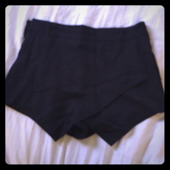NWT Black asymmetrical skort