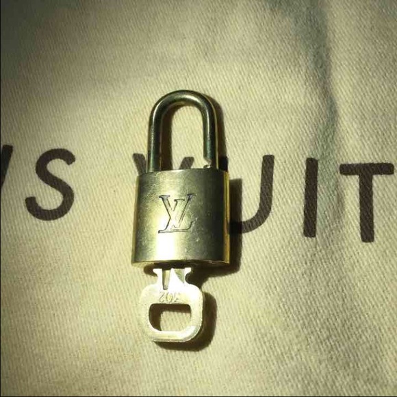 Keylock Louis Vuitton