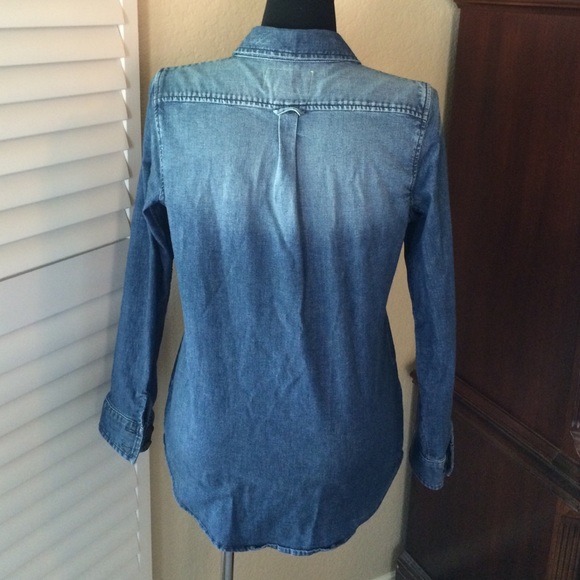 BCBGeneration Denim Top Long Sleeve Size Small - Picture 2 of 4