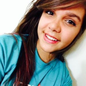 Meet your Posher, Alejandrina