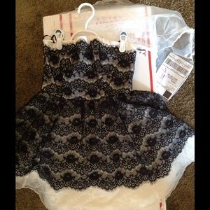 Nwot forever 21 lace tea party formal dress. 2