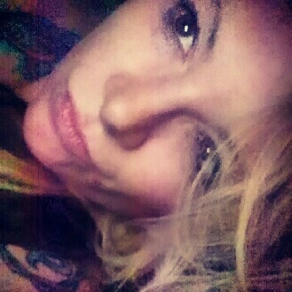 Meet your Posher, Lea