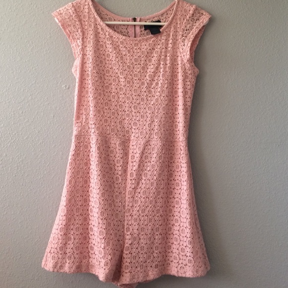 Baby pink lace romper!