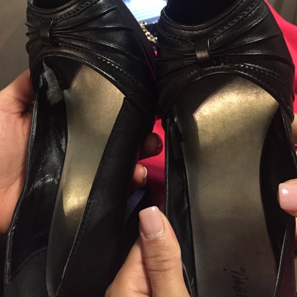 Black Fioni heels , size 6 1/2 . - Picture 4 of 4