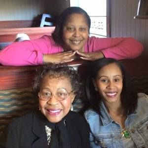 Meet your Posher, Noelle