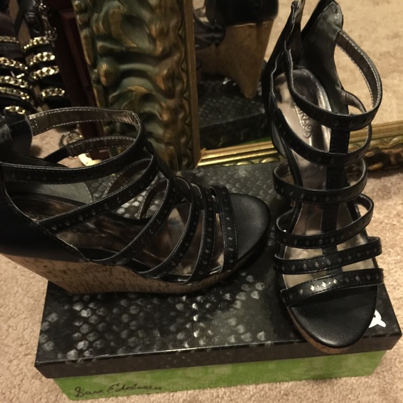 Sandals - Picture 2 of 3