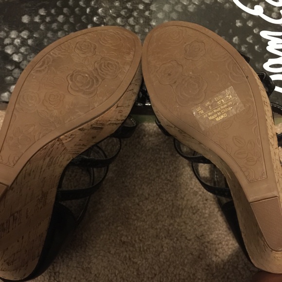 Sandals - Picture 3 of 3