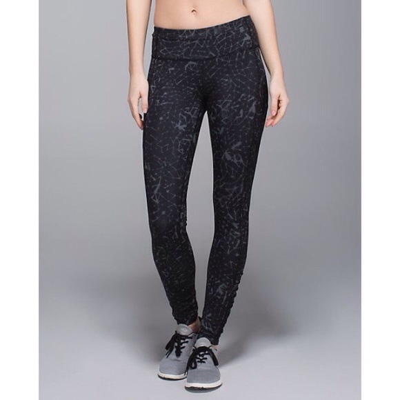 Lululemon Speed Tight III size 4 BNWT