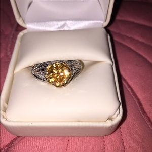 👑💍❤️Yellow Stone ring 👑💍❤️