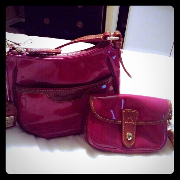 Magenta purse & wallet Dooney & Bourke