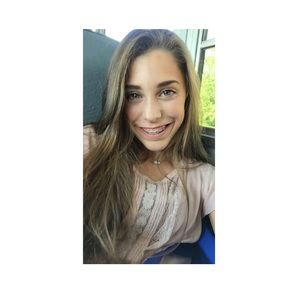 Meet your Posher, Nicole