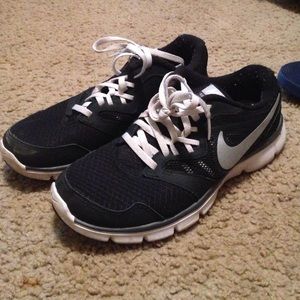 Nike Flex Experience Run 3