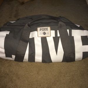 Vs pink duffle bag