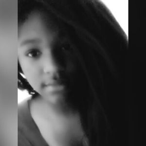 Meet your Posher, Arielle