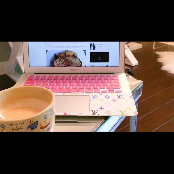 LOOKIN FOR - Picture 1 of 1