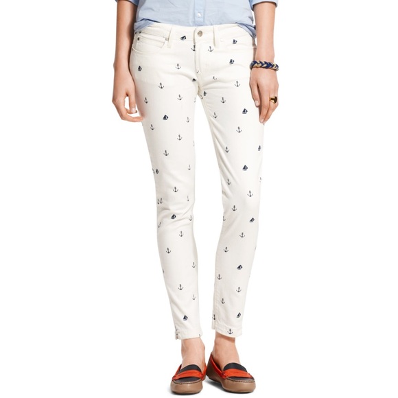 Tommy Hilfiger Women Critter Printed Skinny Jeans