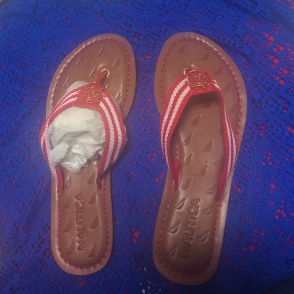 brand new nautica flip flops