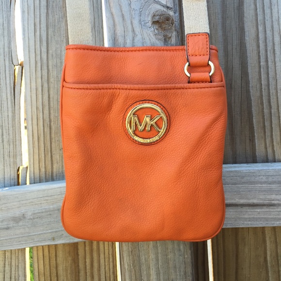 [SOLD] Orange Michael Kors cross body