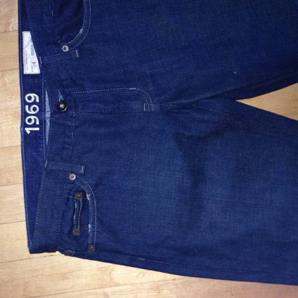 Gap 1969 boyfriend jeans