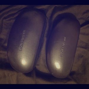 Michael kors sunglasses case😍