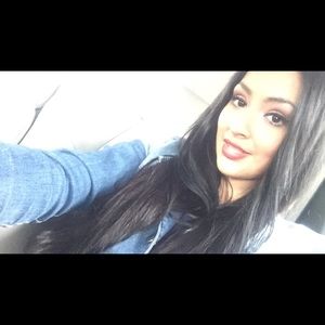 Meet your Posher, Yessica