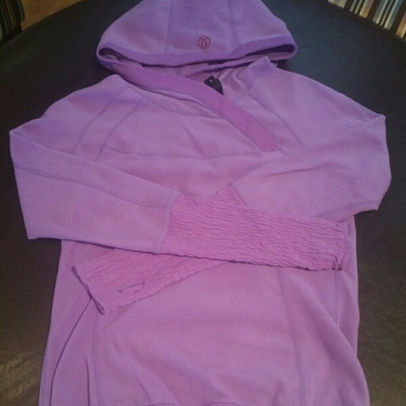 SOLD Lululemon purple sweatshirt size 6 - Picture 1 of 4