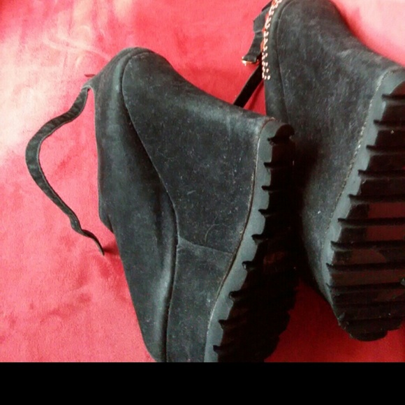 Platform heels - Picture 3 of 3