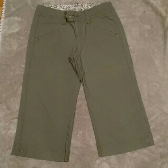 Capris Bundle - Picture 3 of 4