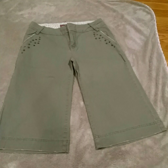 Capris Bundle - Picture 4 of 4