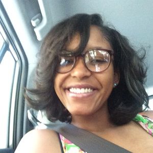 Meet your Posher, Leah