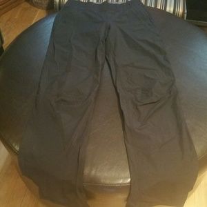 SOLD Lululemon Dog Runner Pants, black size 4