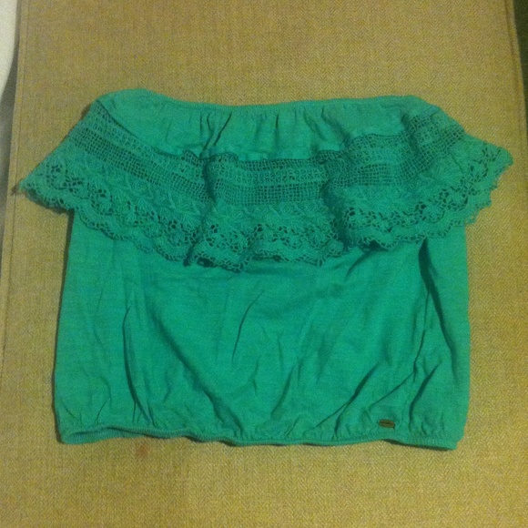 Cropped turquoise top