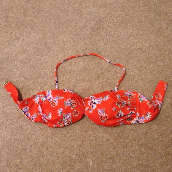 NWOT Roxy Strapless Bikini Top