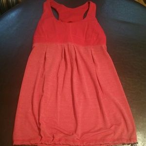 Lululemon red tank size 6