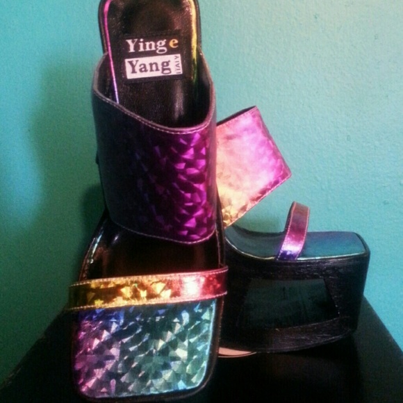 90s Holographic Club Kid Platform Heels - Picture 3 of 4