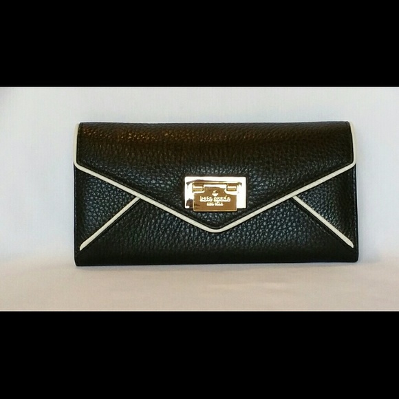 Kate Spade Wesley Place Laurel Wallet